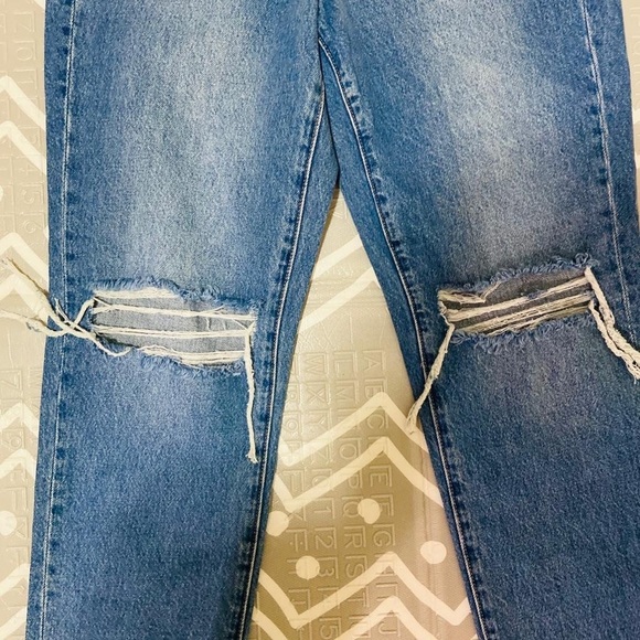 Blank NYC high rise Madison crop ripped denim jeans - Picture 6 of 13